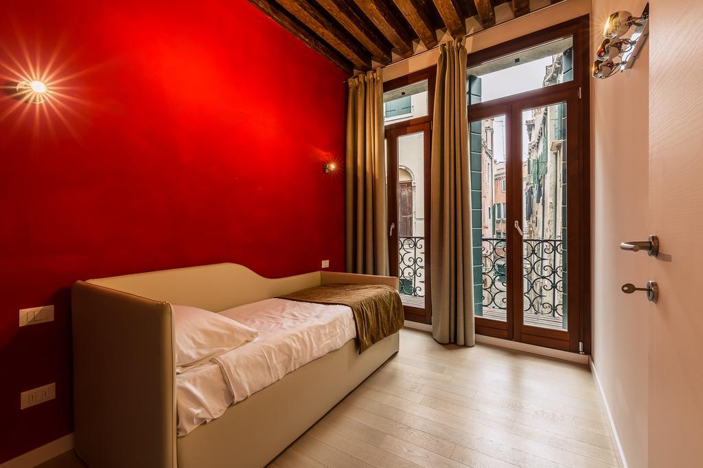 Charming Palace Corte Del Teatro Appartement Venetië
