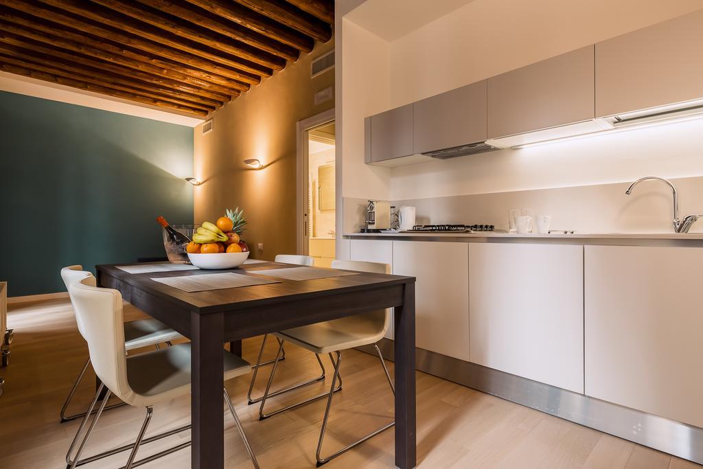 Apartment Charming Palace Corte Del Teatro Venedig