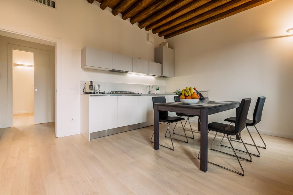 Charming Palace Corte Del Teatro Apartment Venice