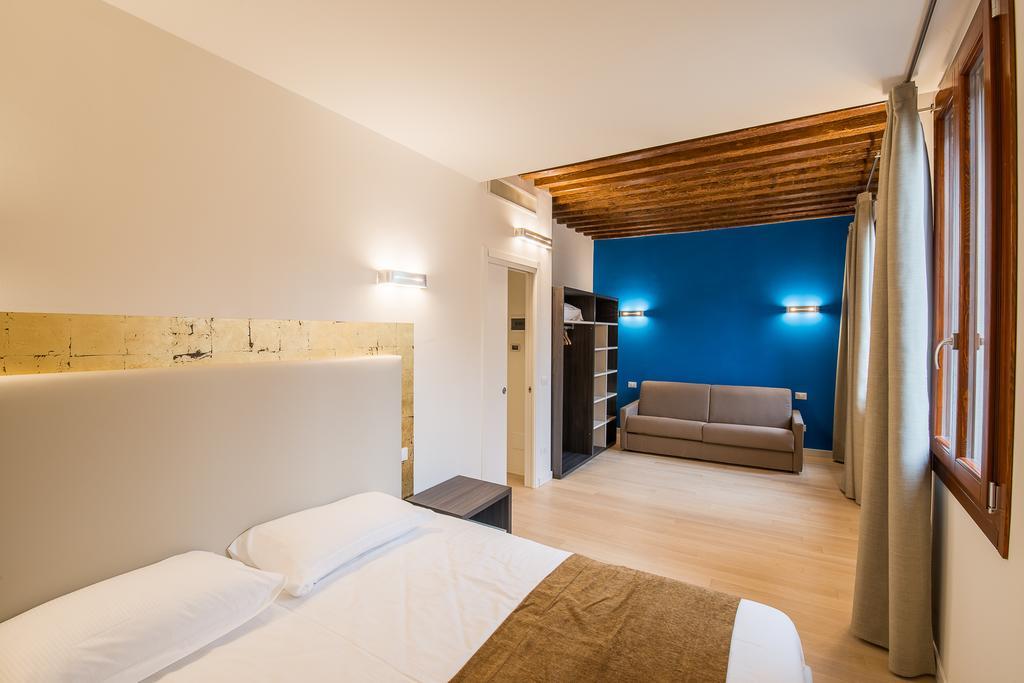 Charming Palace Corte Del Teatro * Venedig